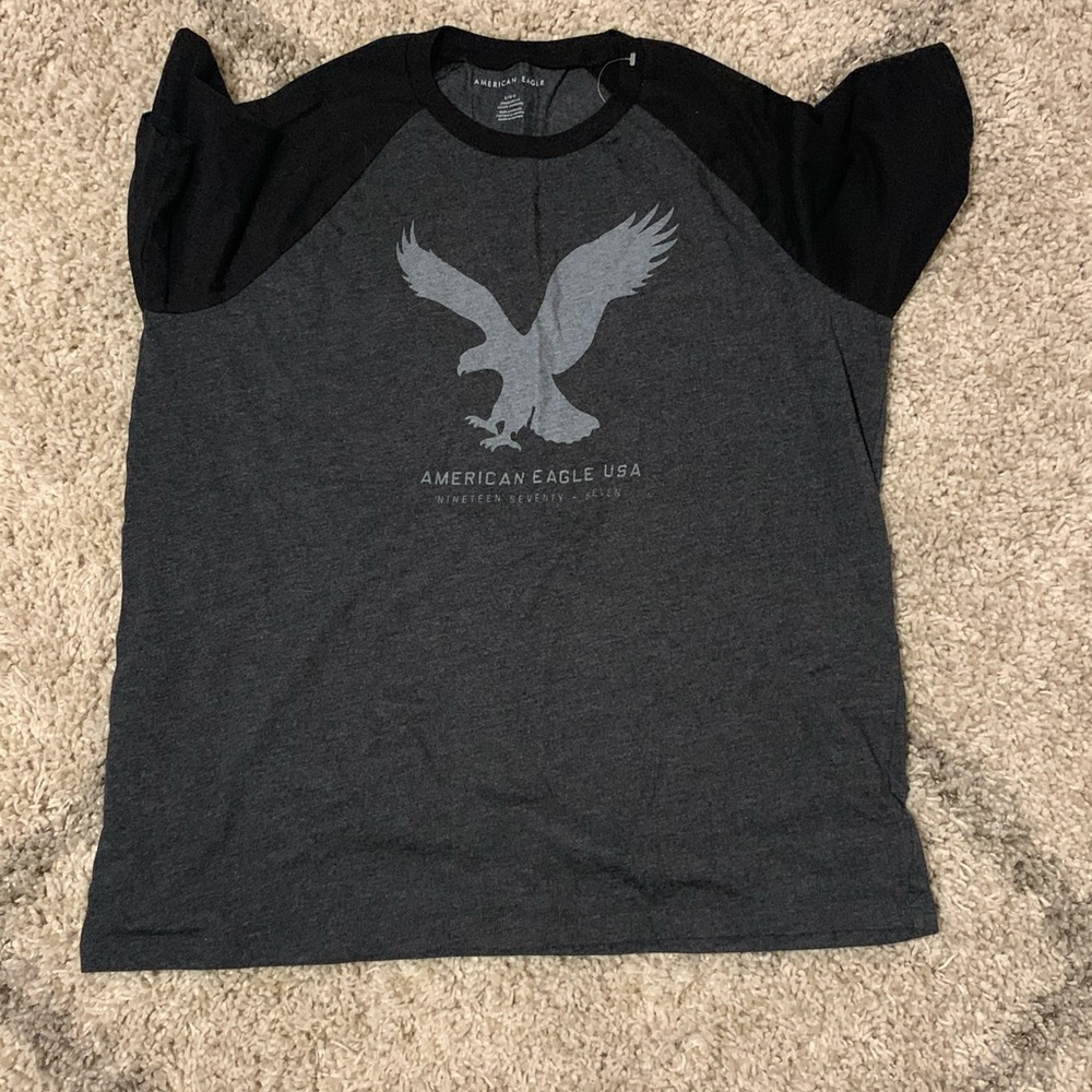 American Eagle T-shirt